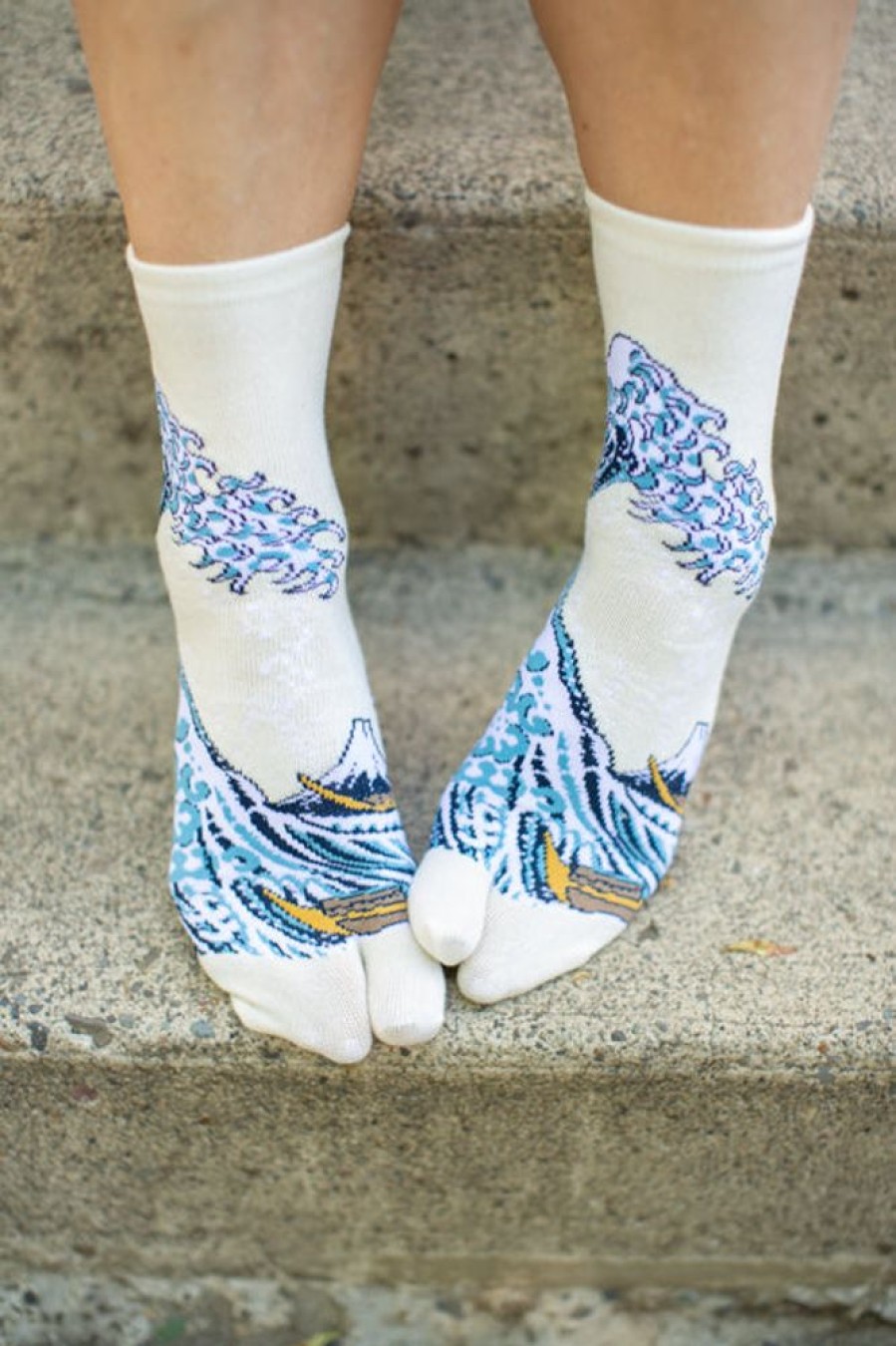 Socks Tabbisocks Crew Socks | Hokusai Tabi Socks