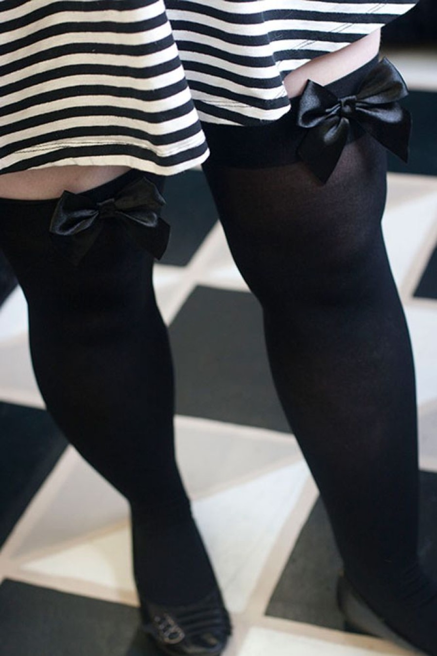 Socks Leg Avenue Stockings | Plus Size Opaque Thigh High Stockings With Bow