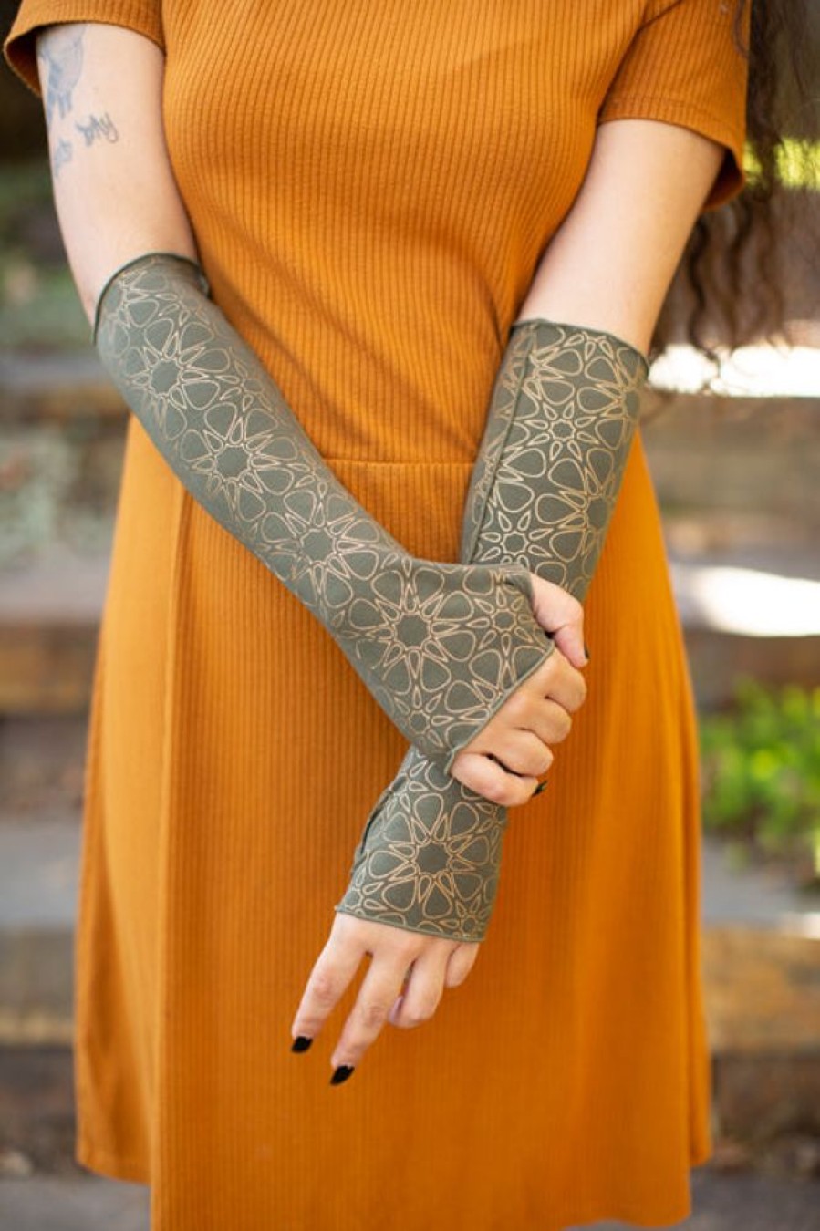 Accessories CARAUCCI Arm Warmers | Star Seed Printed Arm Warmers