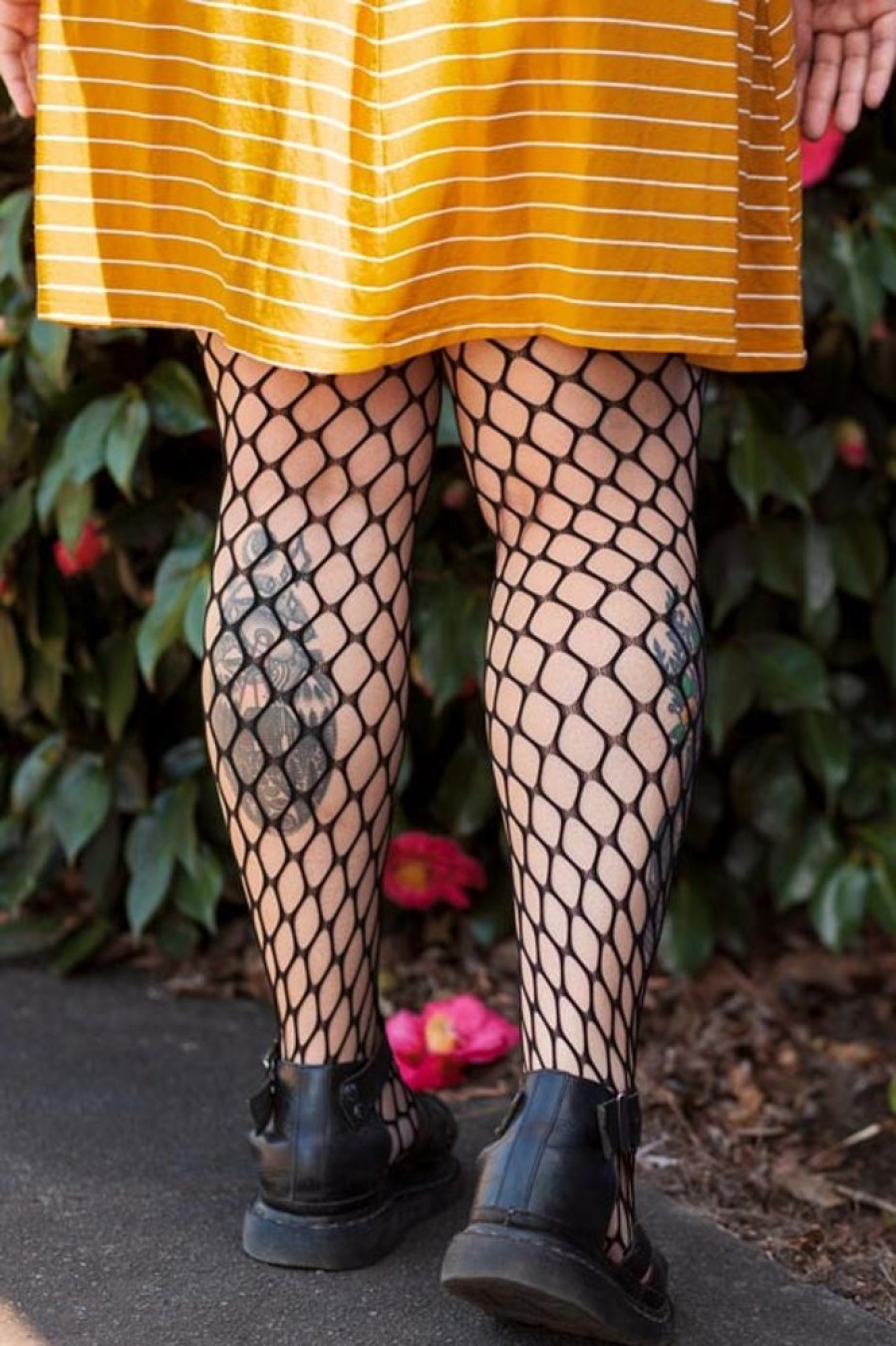 Plus Size Leg Avenue Plus Size Tights | Sharp Edge Scale Net Tights