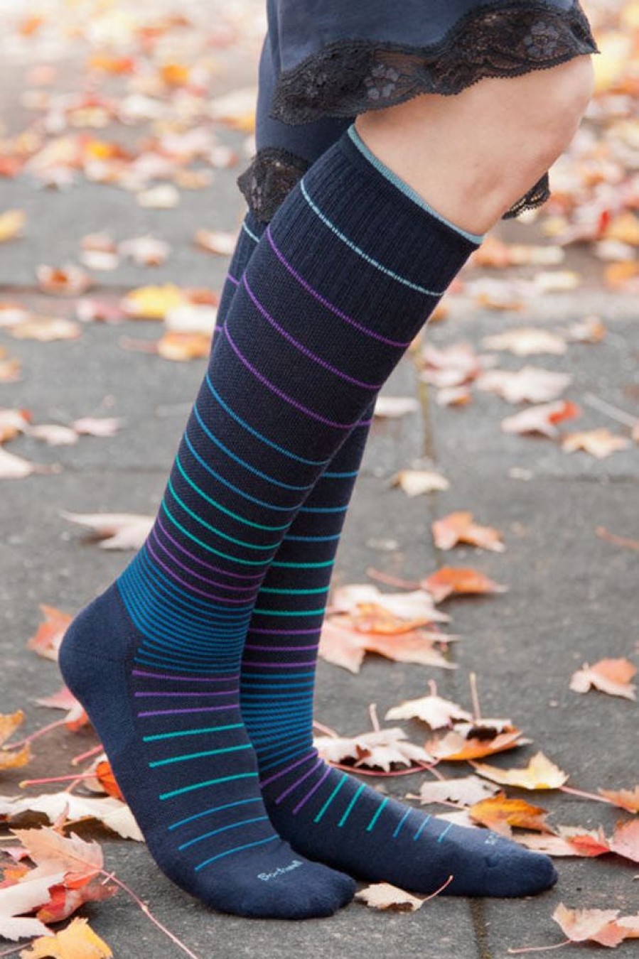 Plus Size Sockwell Plus Size Knee Highs | Circulator Compression Knee High