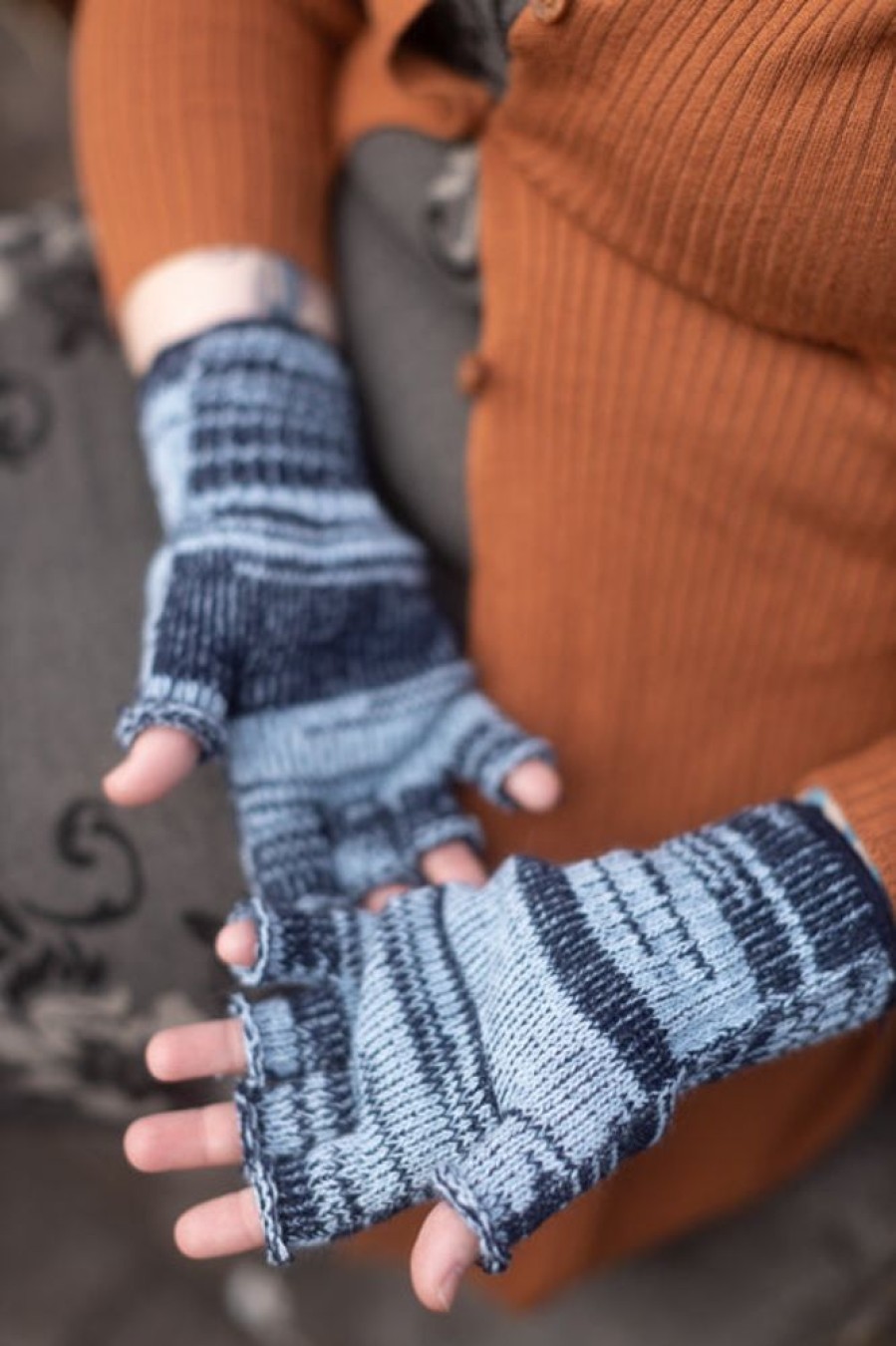 Accessories Sock Dreams Fingerless Gloves | Space Dyed Fingerless Gloves